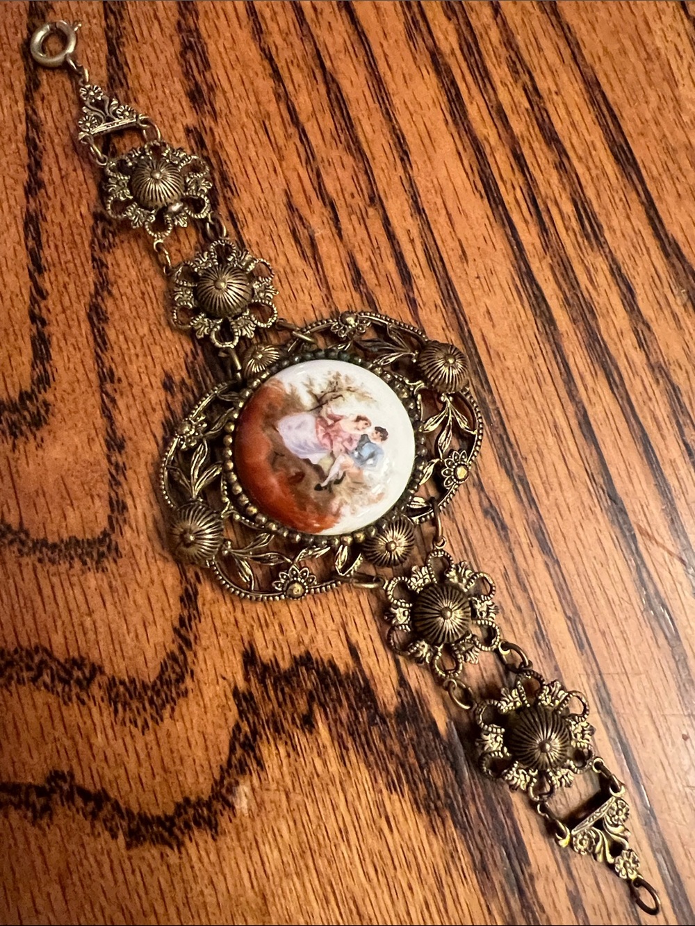 Vintage Cameo Medallion Bracelet - Bronze Tone with Hand-Painted Scene Jewelry - Picture 9 of 9